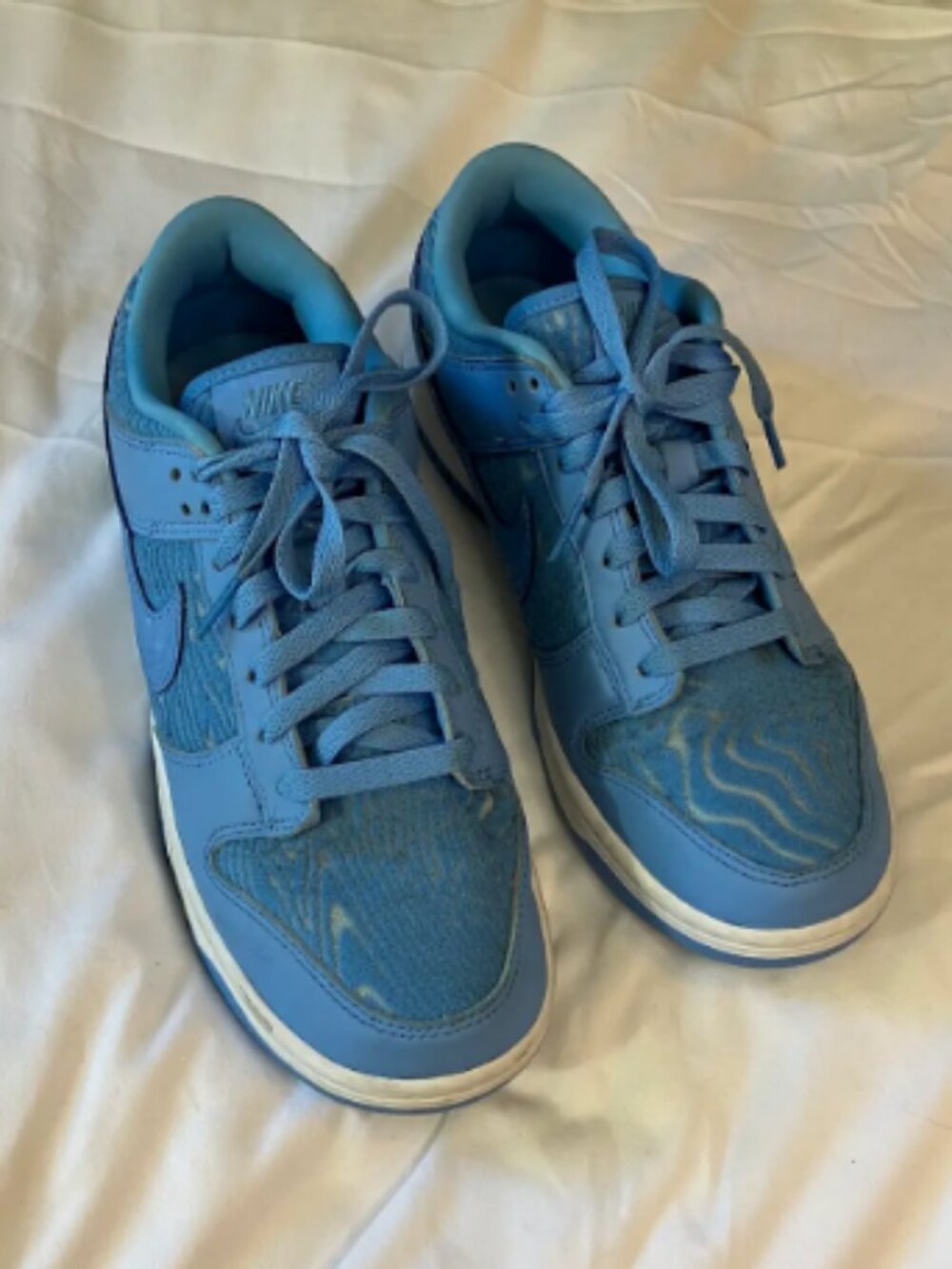 Women's Nike Blue with Lace Shoes Size 8, Used